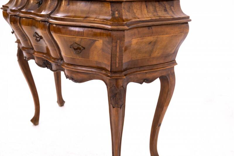 Coiffeuse/commode, Europe du Nord, milieu du XXe siècle.