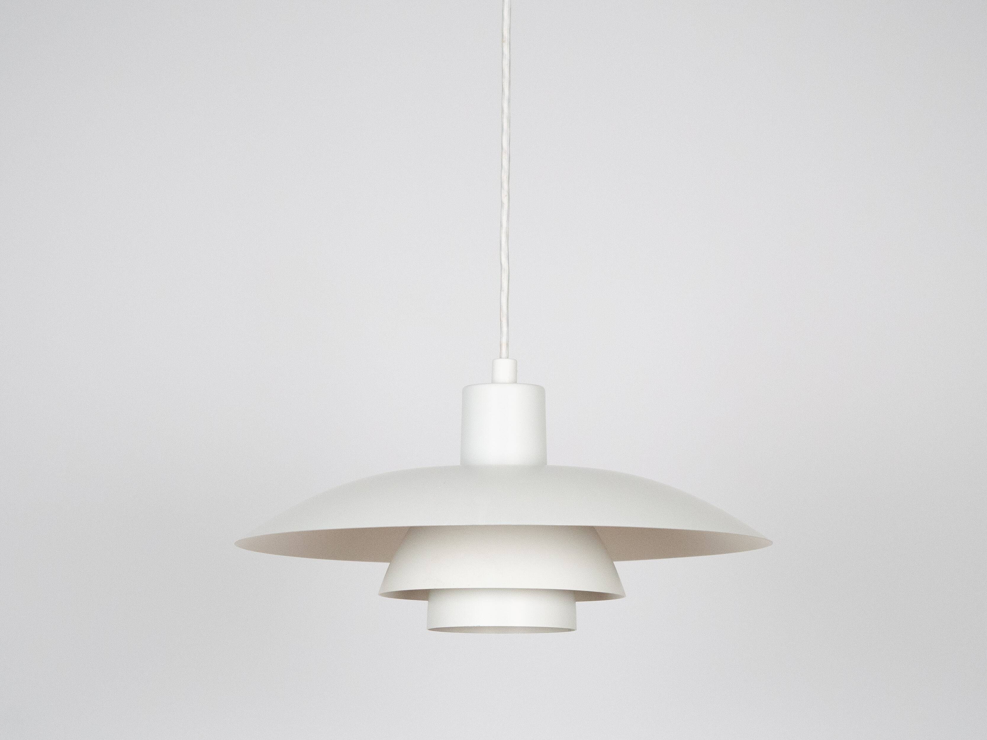 Suspension danoise PH 4/3 par Poul Henningsen, Louis Poulsen, 1966