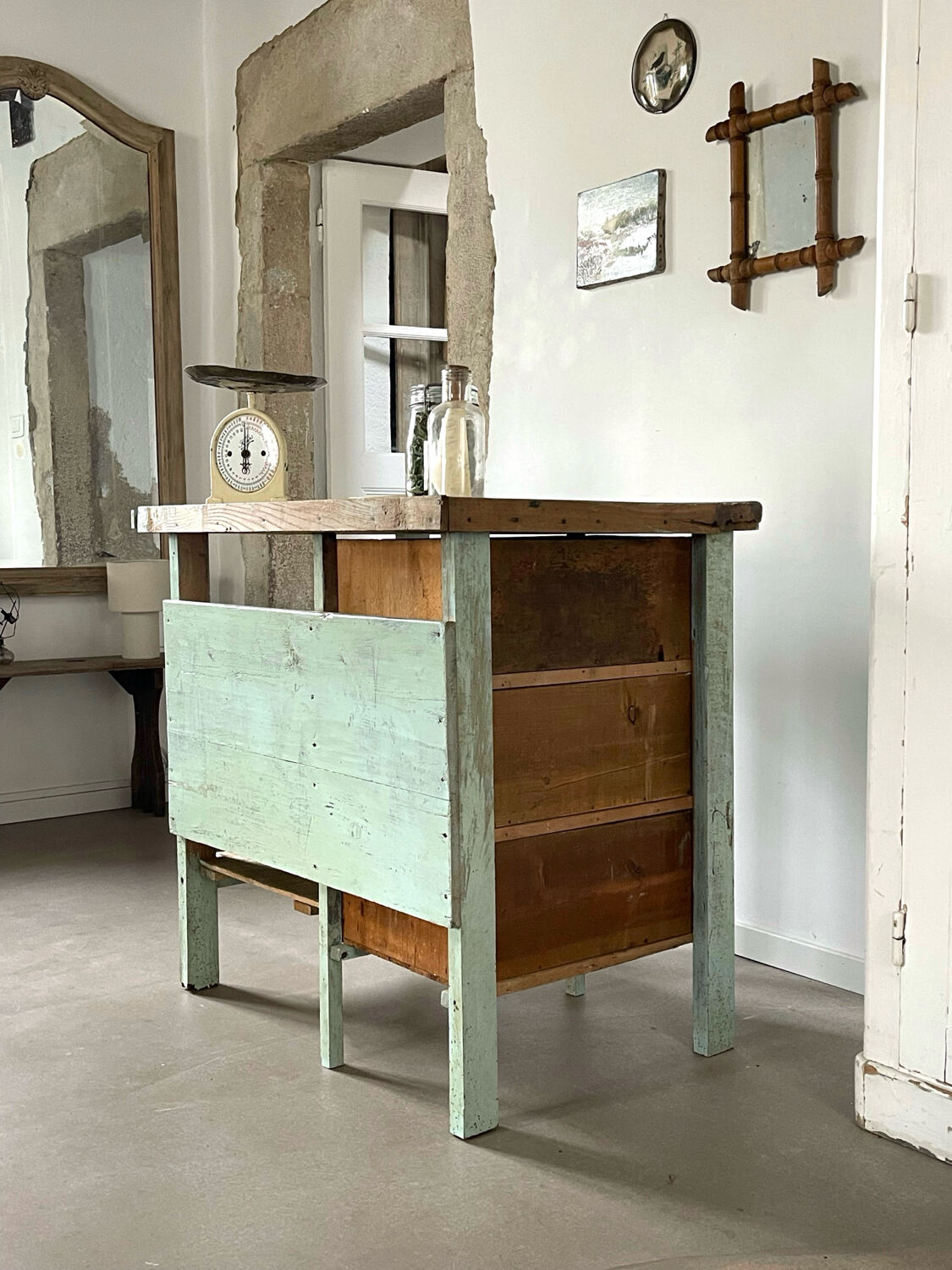 Mint-colored workshop furniture