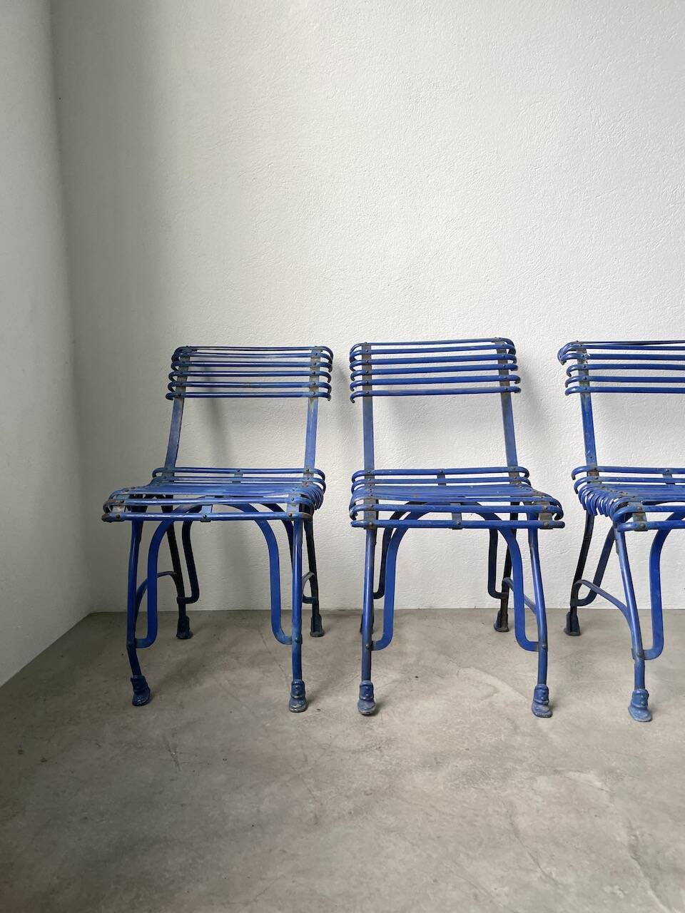 Series of 4 Arras chairs 1900