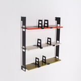 Tomado pocket shelf with bookends