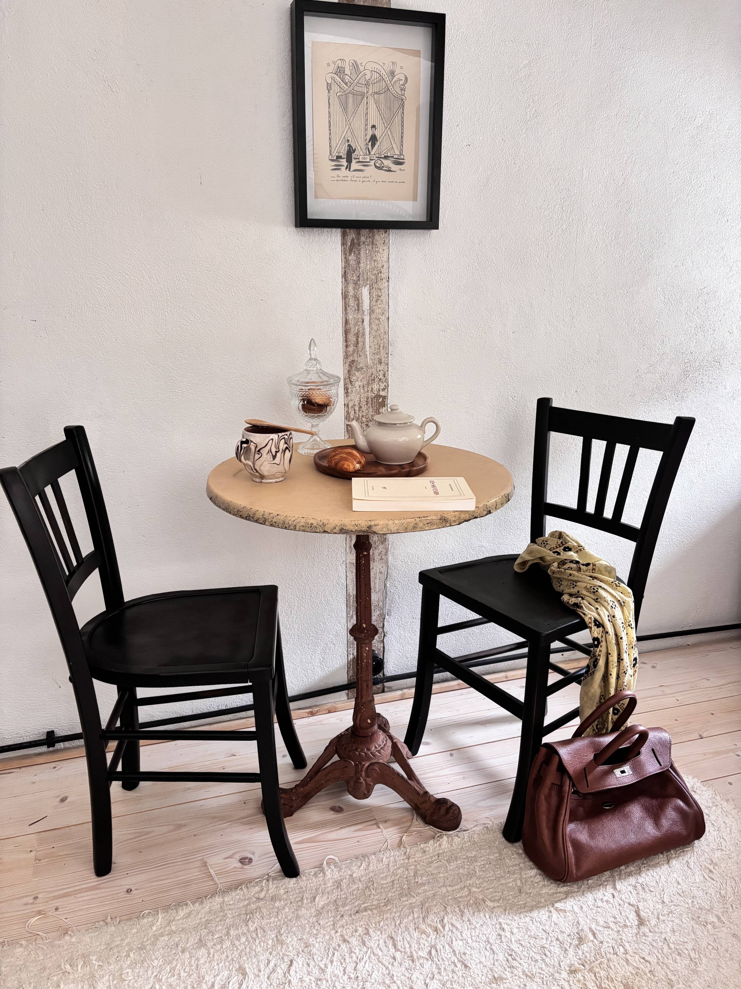 Guéridon pied en fonte et plateau imitant la pierre