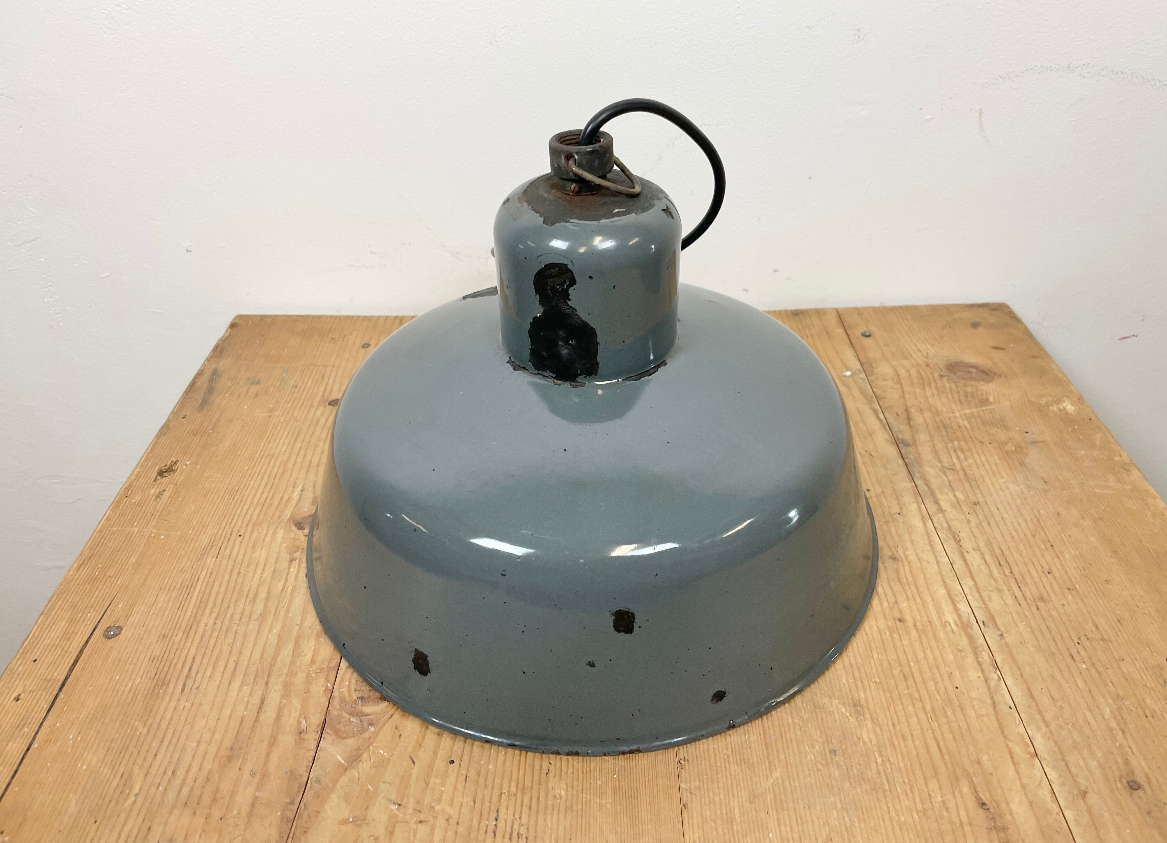 Industrial grey enamel pendant lamp from siemens, 1950s