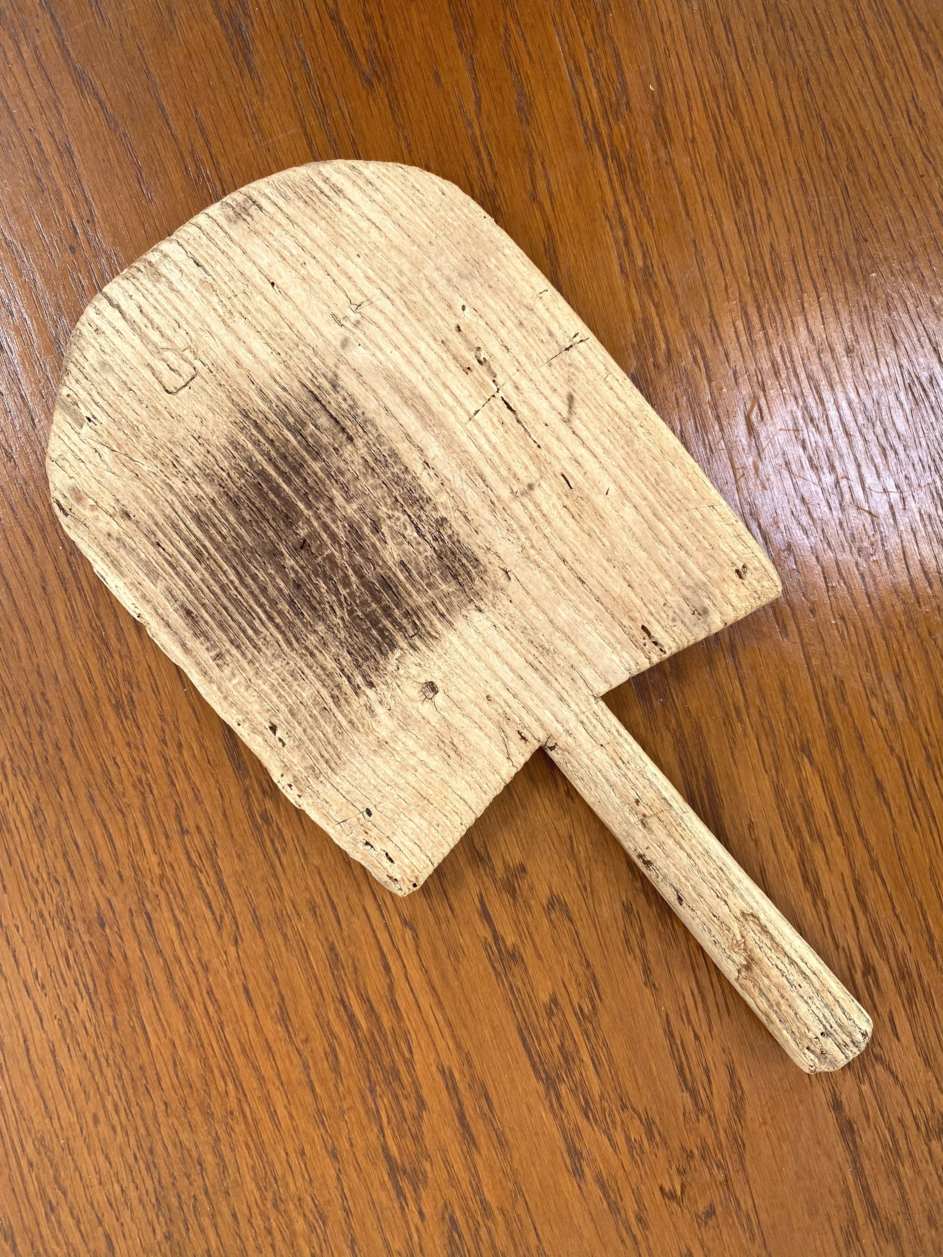 Washerwomen's beater wooden cutting board