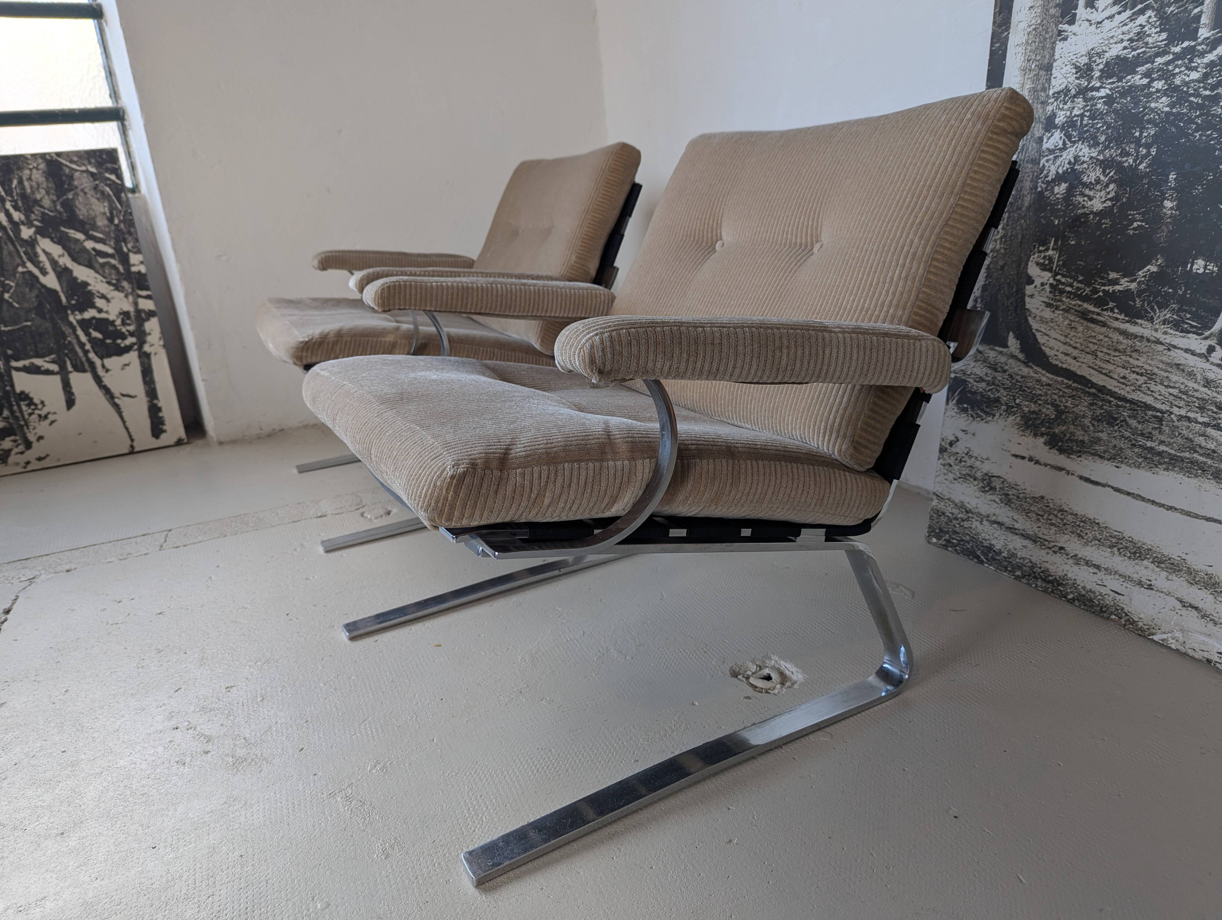 Pair of modernist armchairs by Reinhold Adolf for COR, 1970.