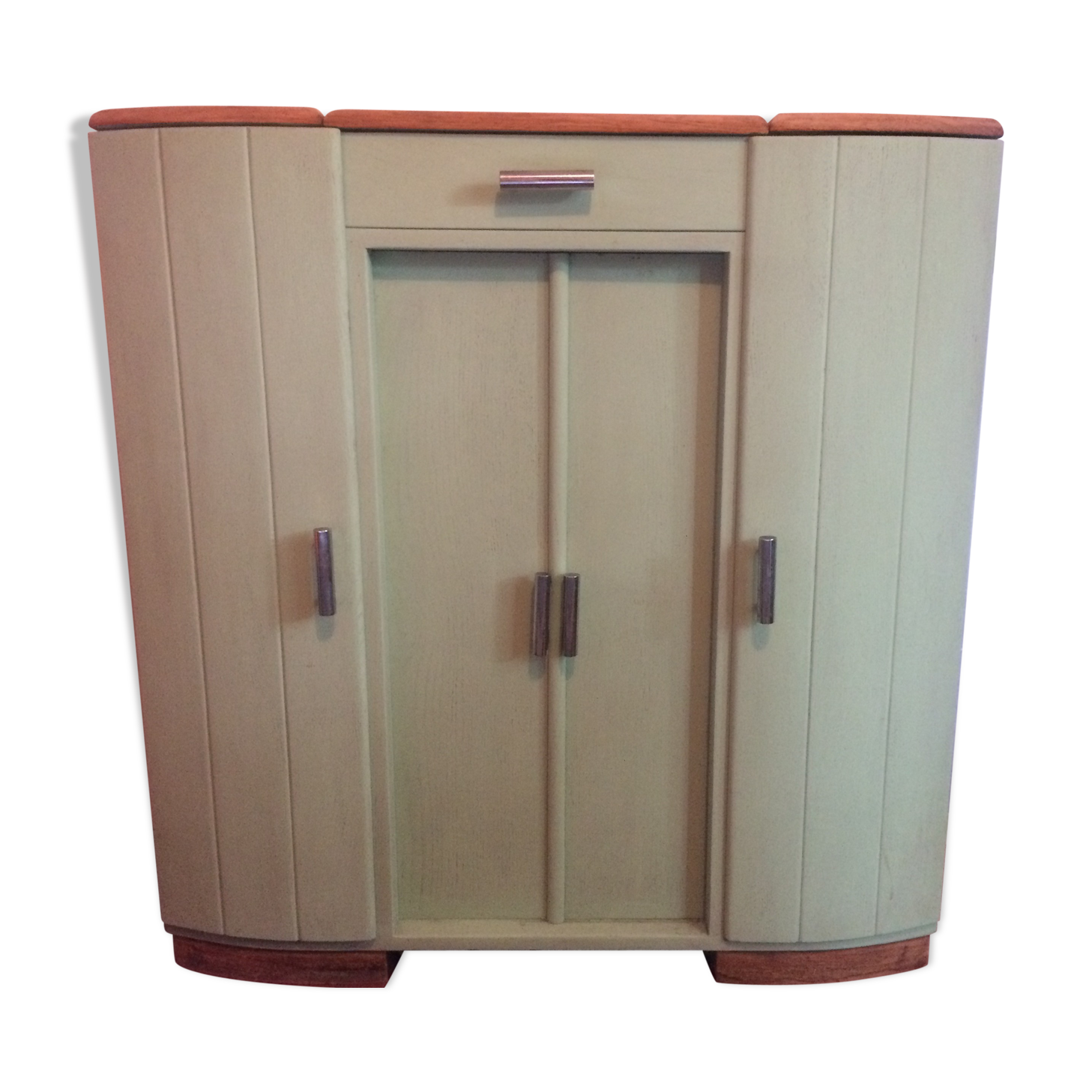 Buffet from the 1950s