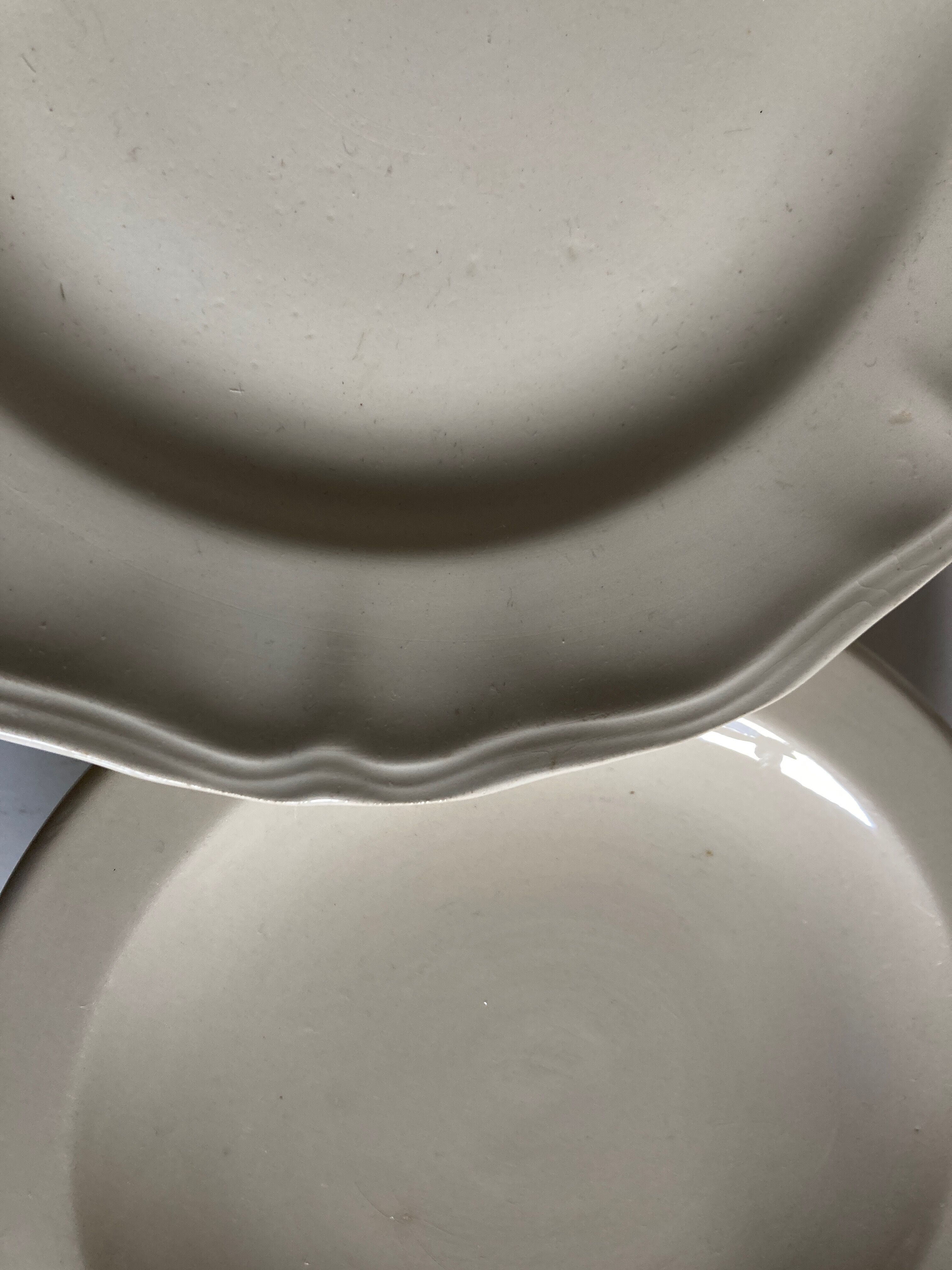 Product BHV Plate mounted cakes in ivory faience 1950 neo classic