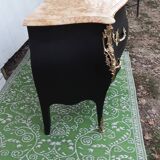 Black chest of drawers