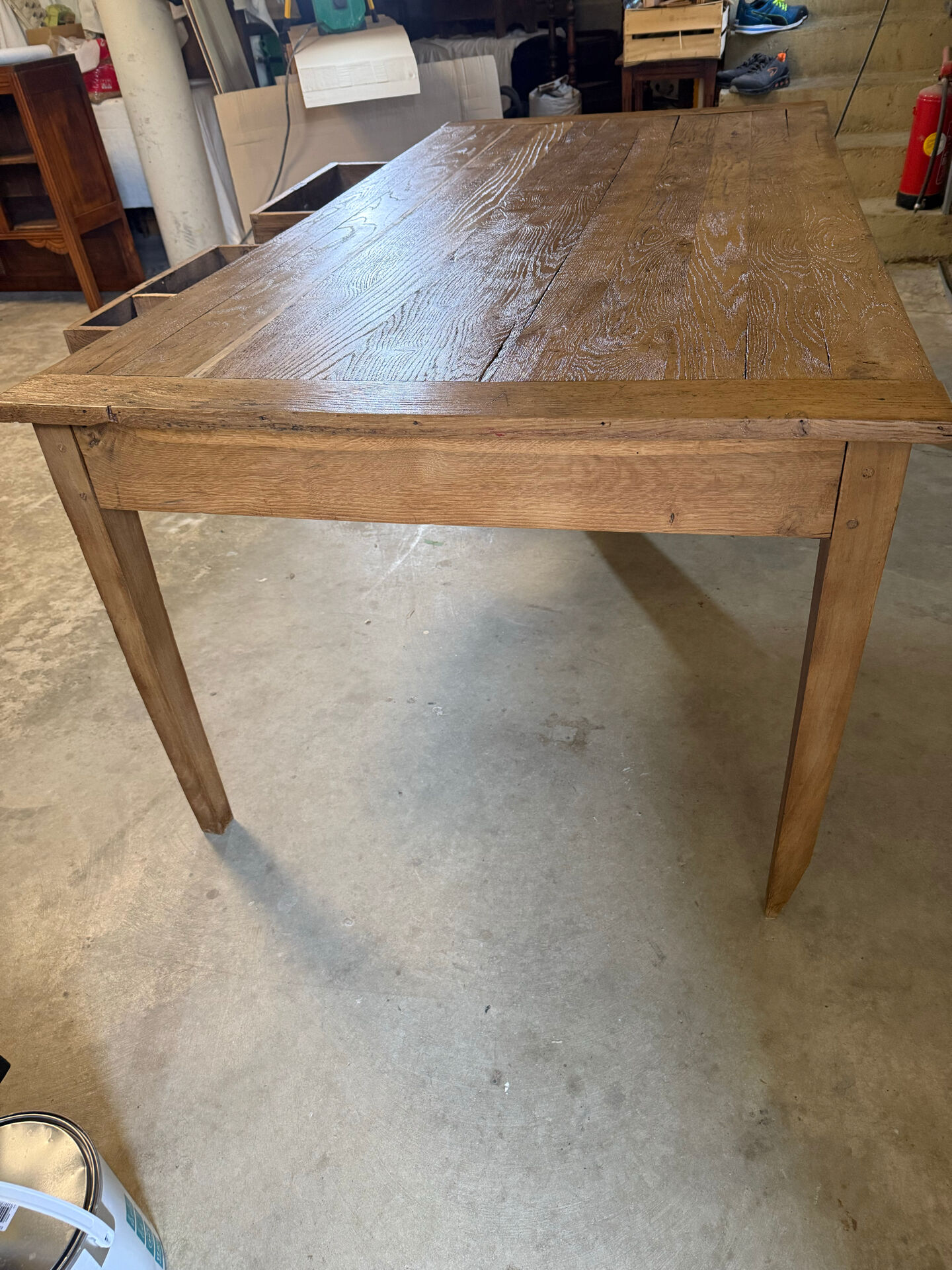 Farm table
