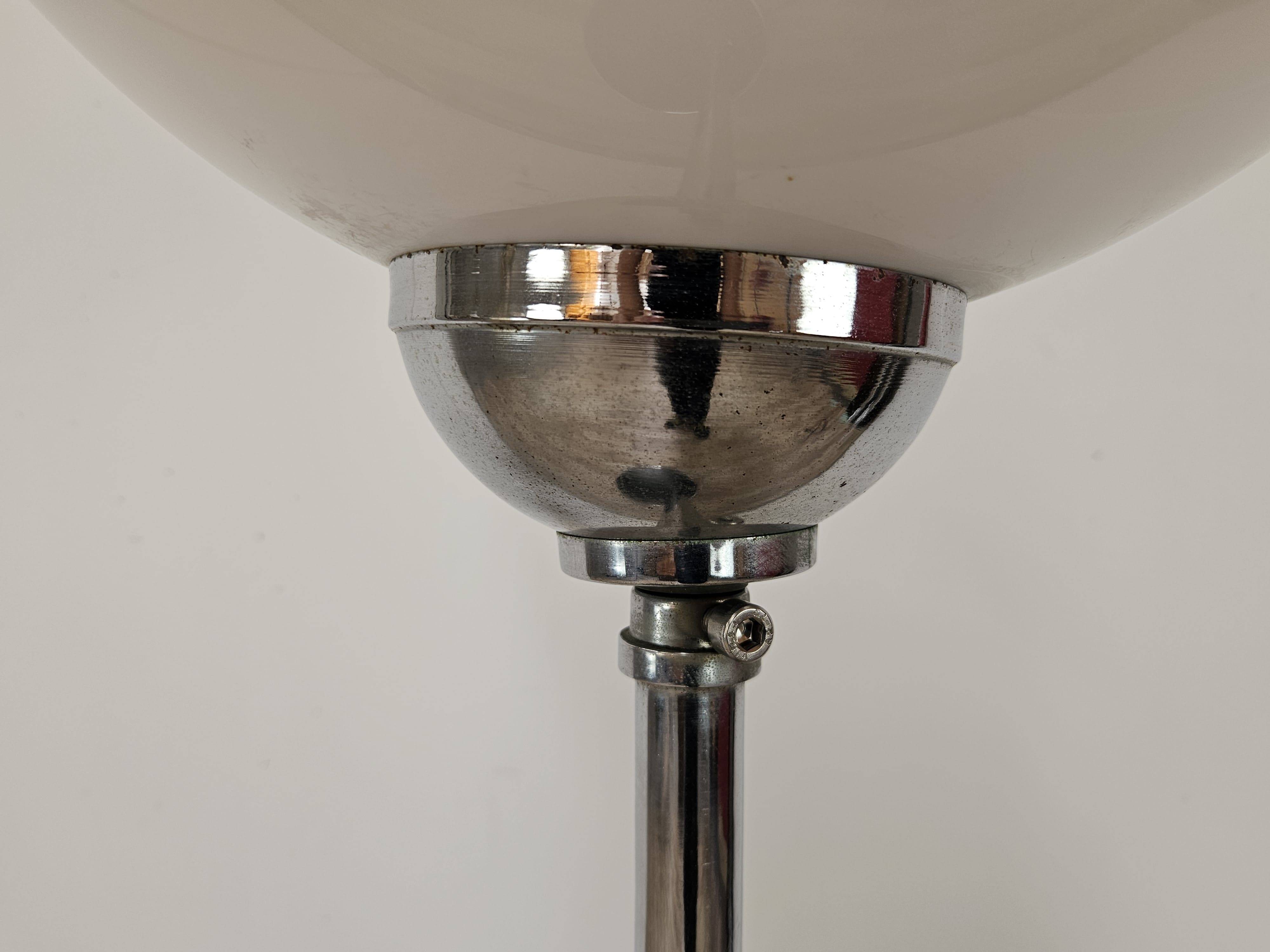 70's floor lamp in metal and white glass