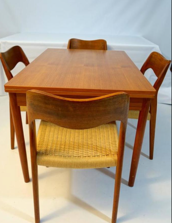 Table de salle à manger en contreplaqué teck par Niels O. Møller pour J.L. Møllers