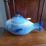 Fish-shaped slip tureen