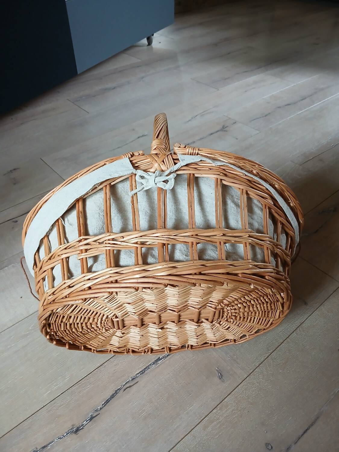 Panier à pique-nique ancien