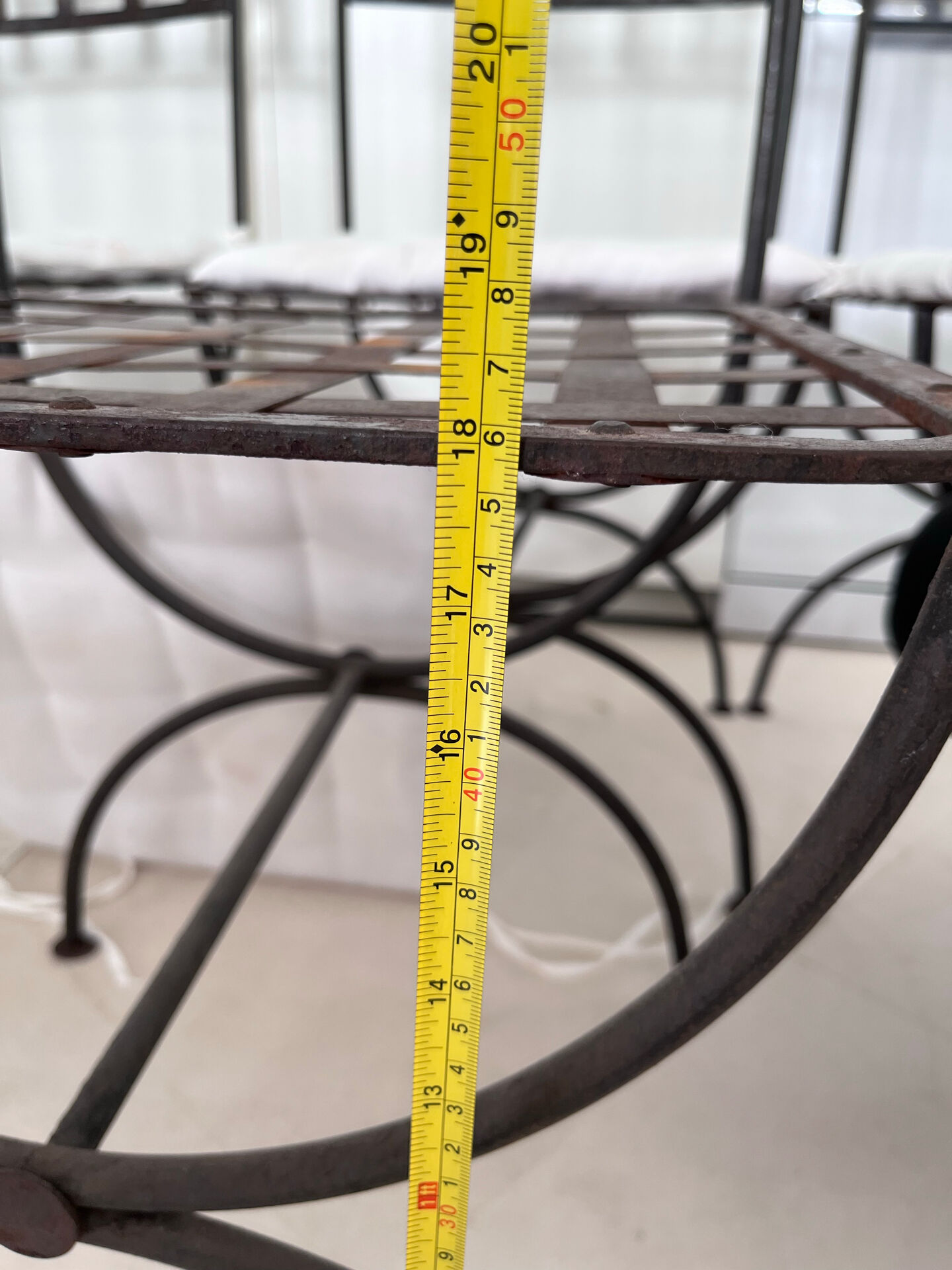 Set of 6 wrought iron chairs