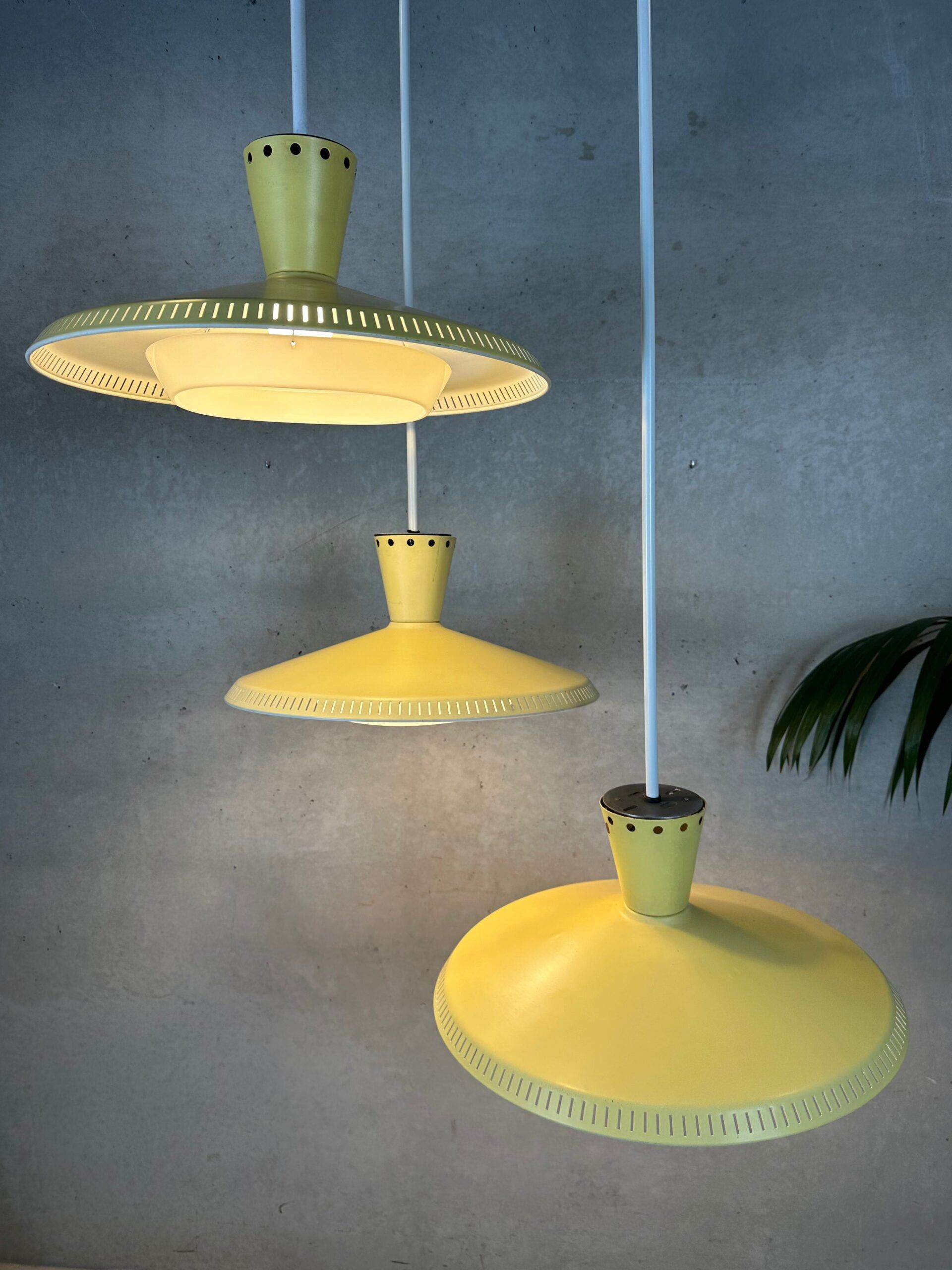 Lampe suspendue vintage Philips – Louis Kalff – NB93