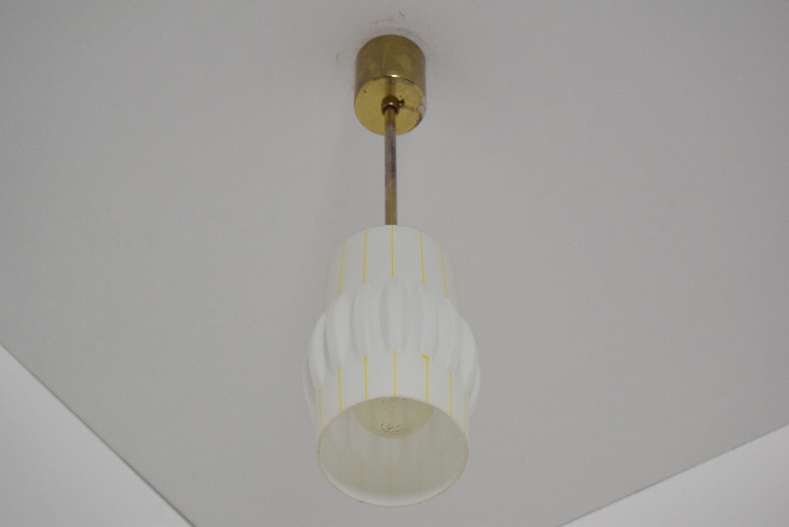 Suspension en verre du milieu du siècle années 1960