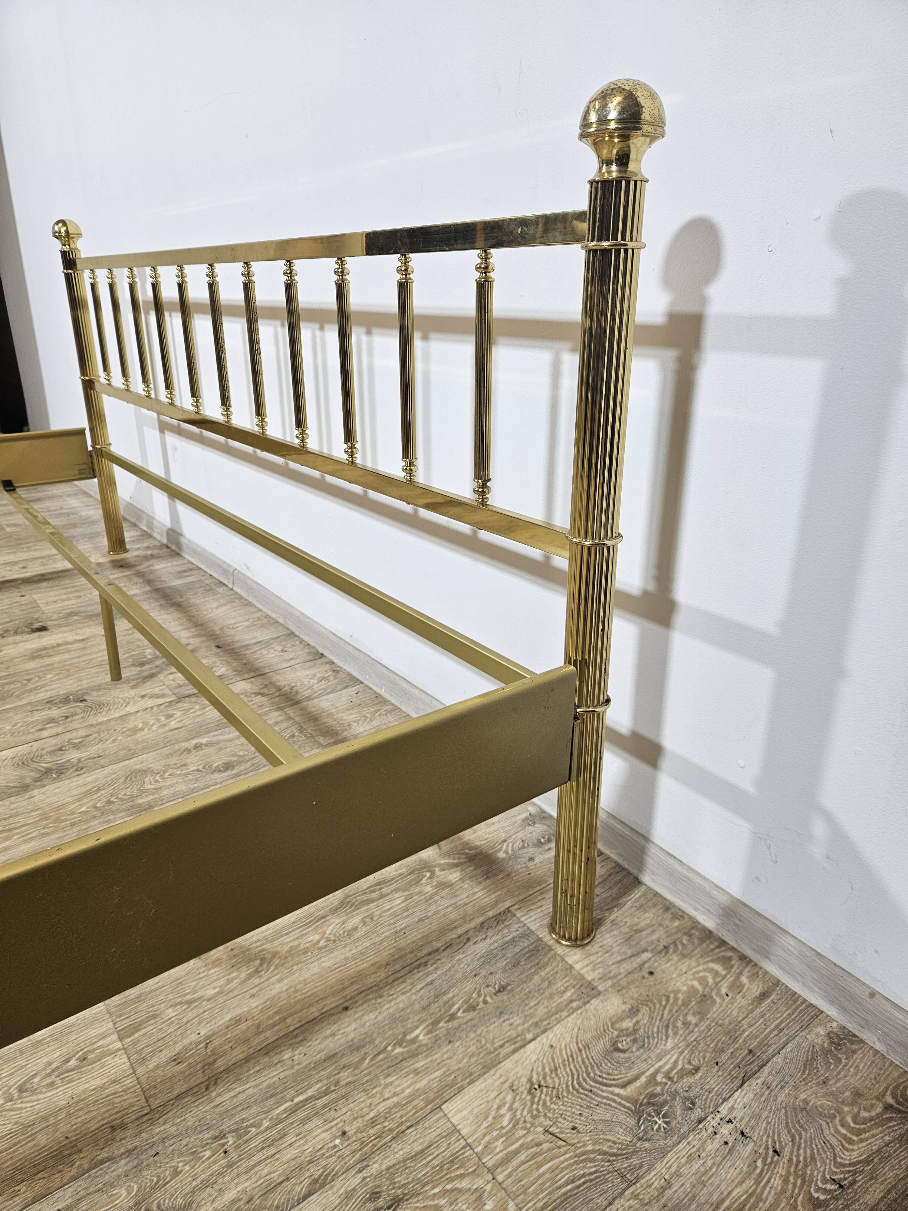 Luxurious Brass Bed Frame in Glamorous / Vintage Style