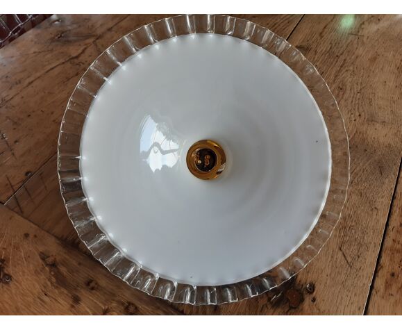 Suspension en opaline dentelée blanche et transparente début XXe