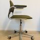 Fauteuil de bureau Olive K-380 entièrement restauré fabriqué par Kovona