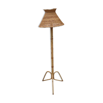 Floor lamp with vintage rattan lampshade