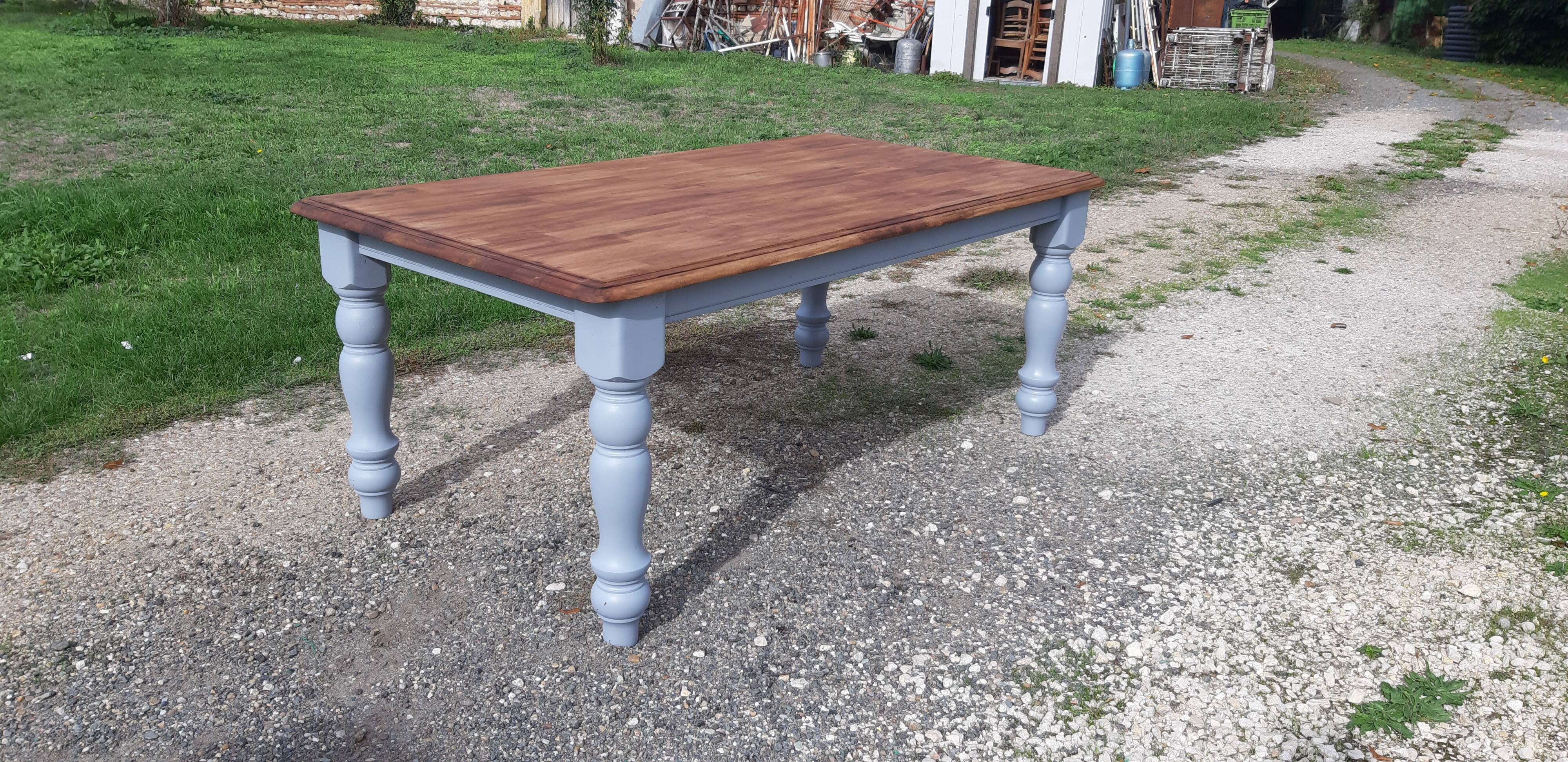 Country farm table