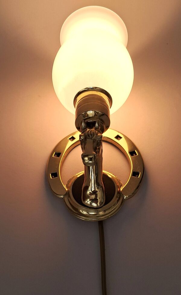 Applique en bronze doré au fer et tête de cheval 1950/1960.