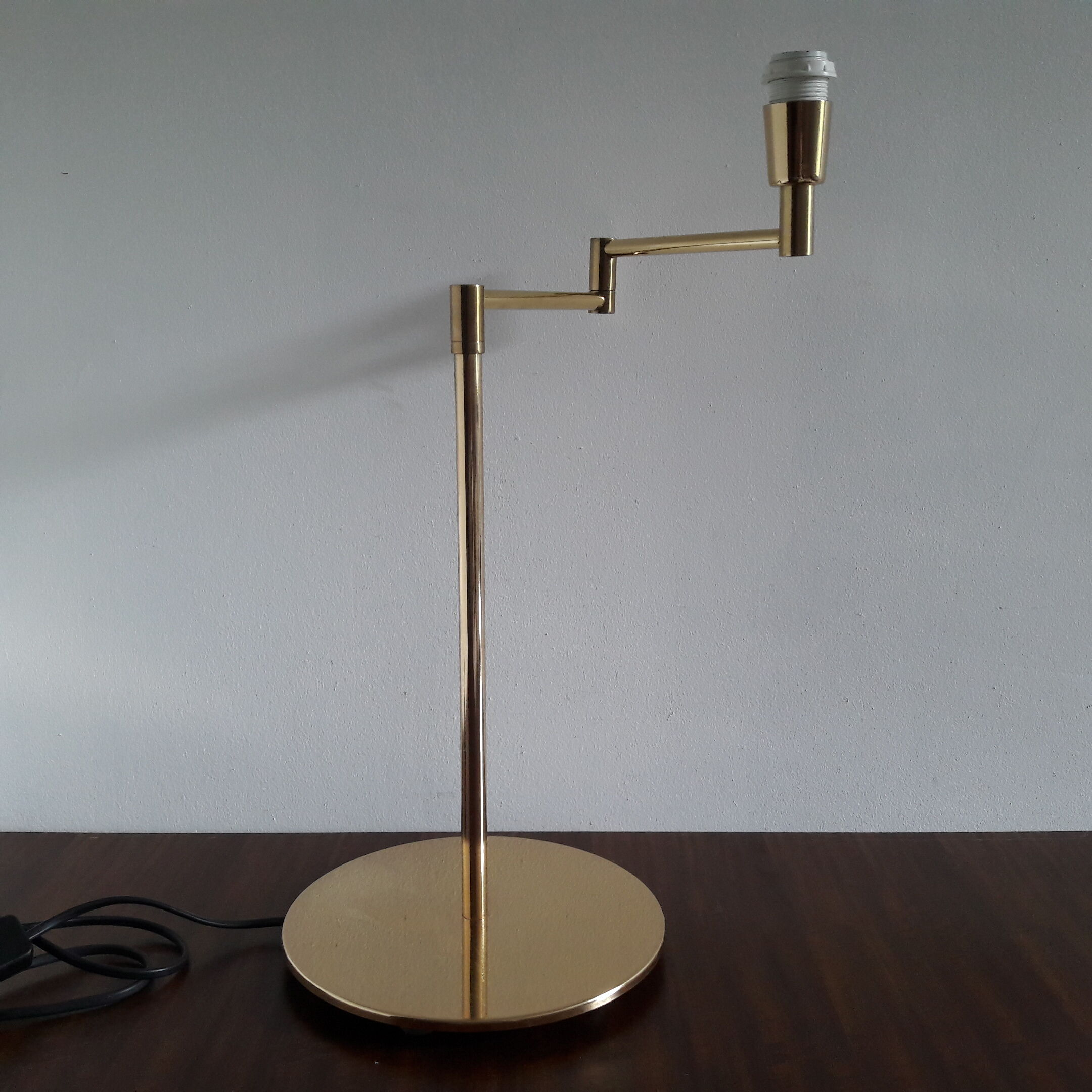 Articulated reading light lamp