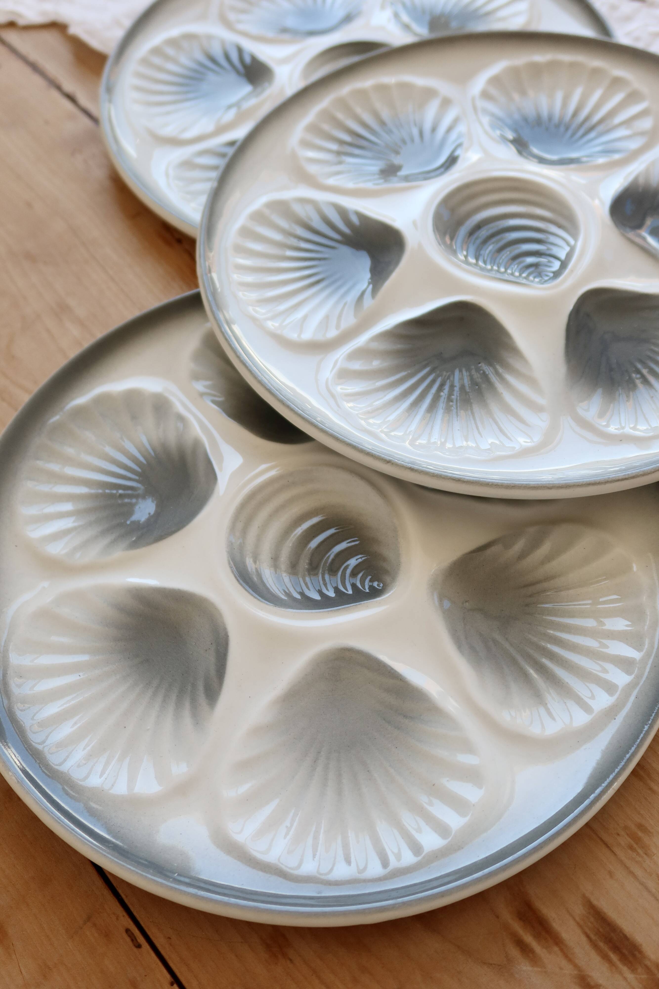 4 vintage oyster plates Moulin des Loups earthenware in blue-grey gradient