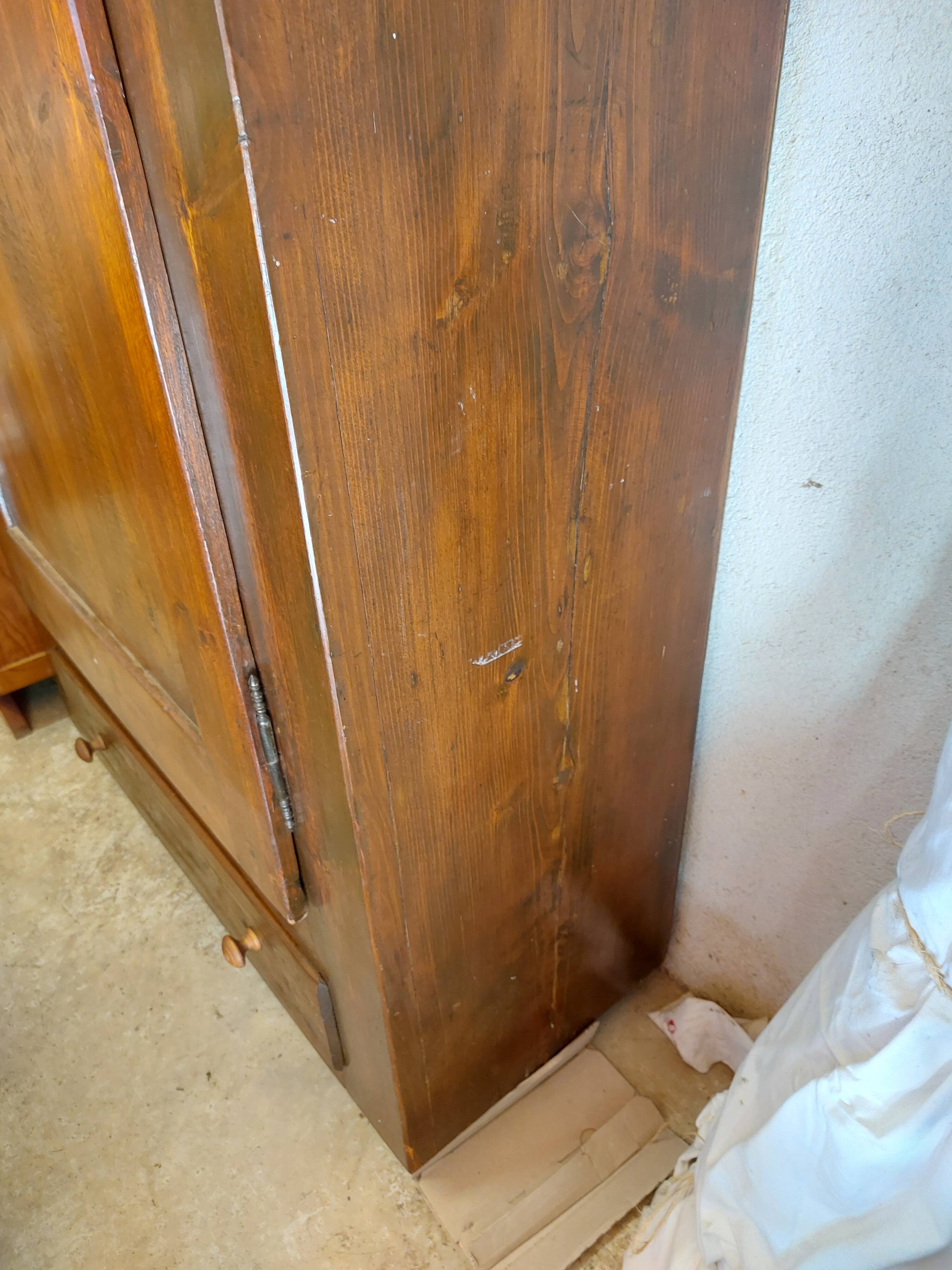 wardrobe, clothes rail