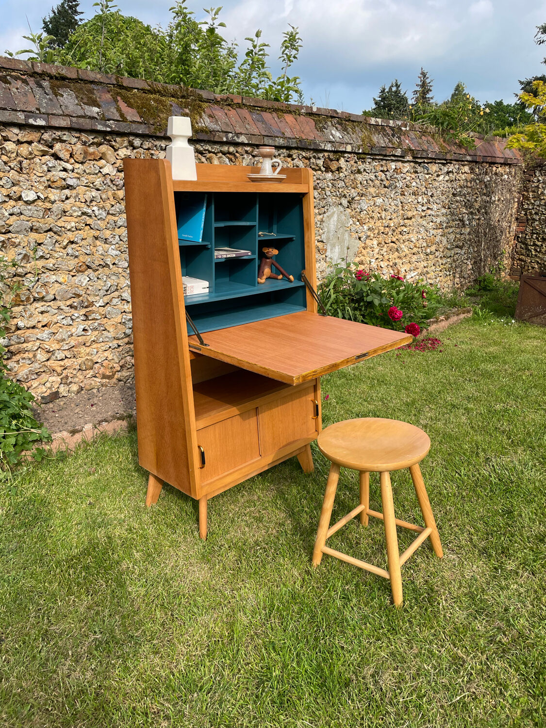 Secrétaire vintage 1950 profil aileron