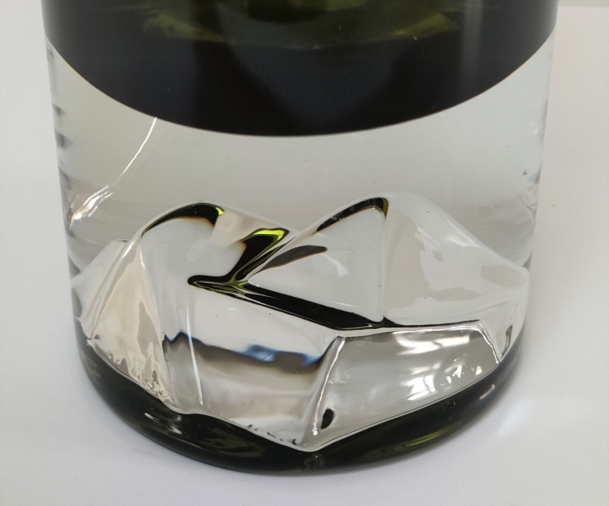 Cylindrical vase green glass Scandinavian design 70s