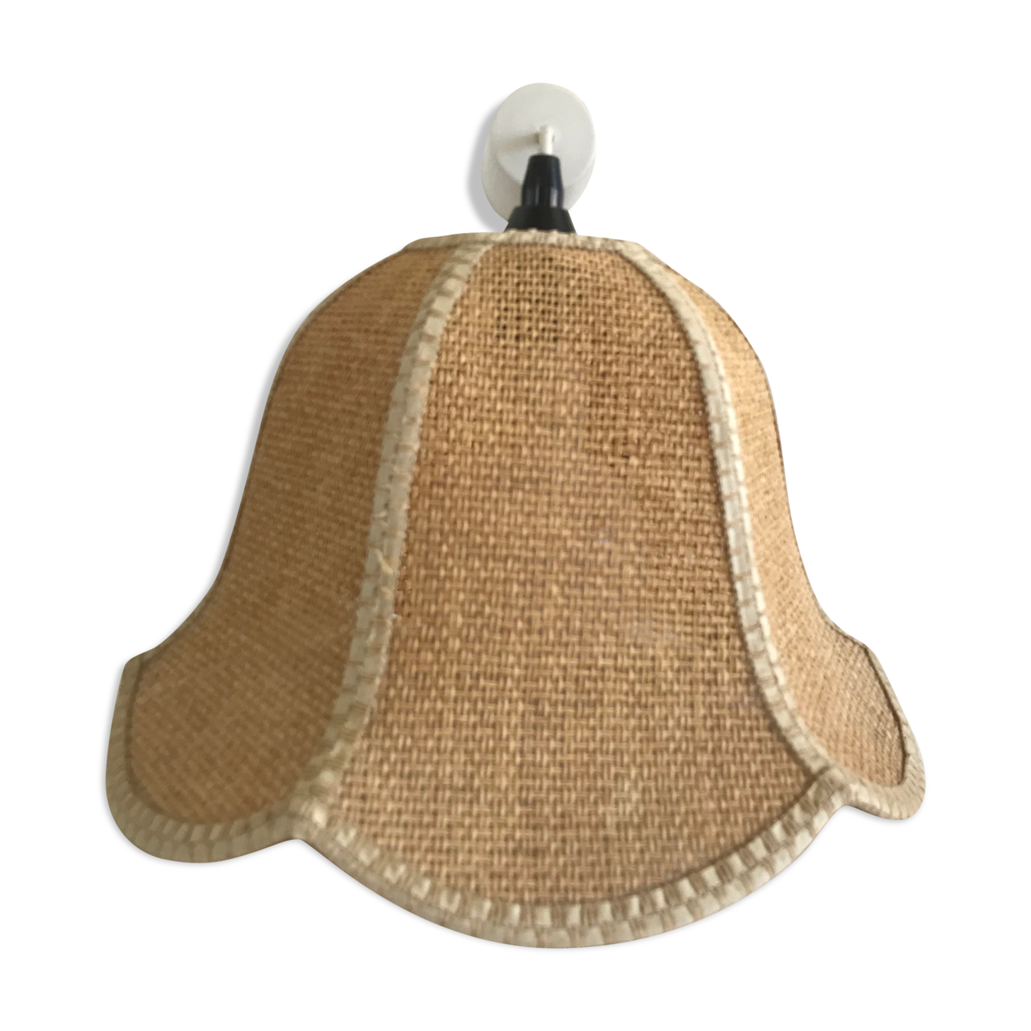 Suspension en forme de cloche florale