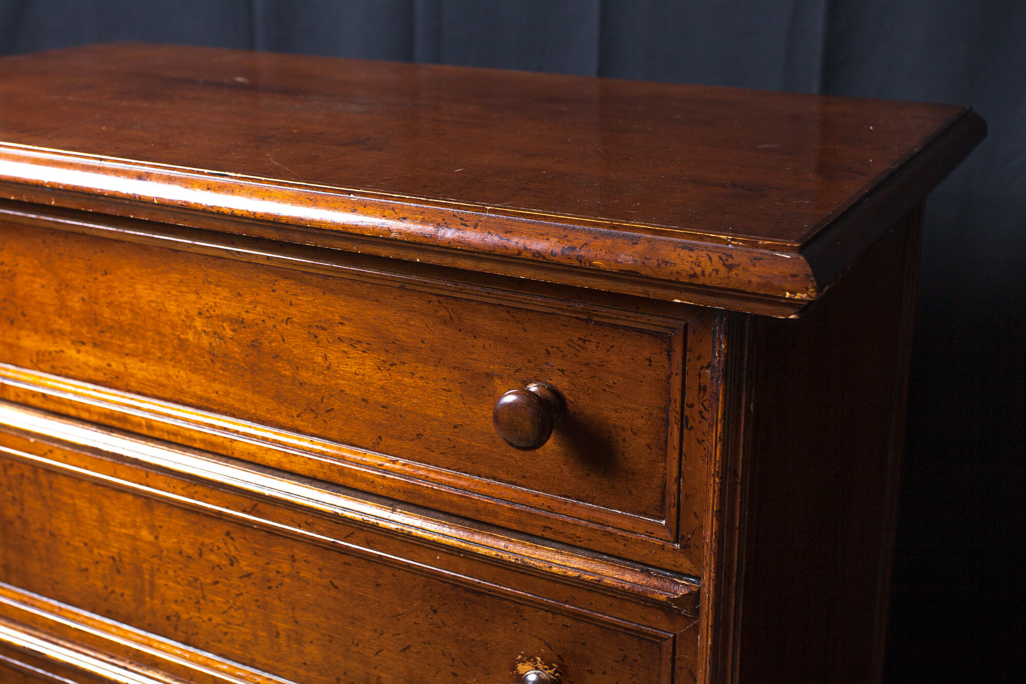 Solid wood semainier