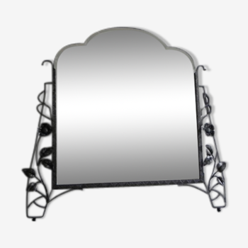 Mirror art deco with cut in a 67x72cm steel frame glass