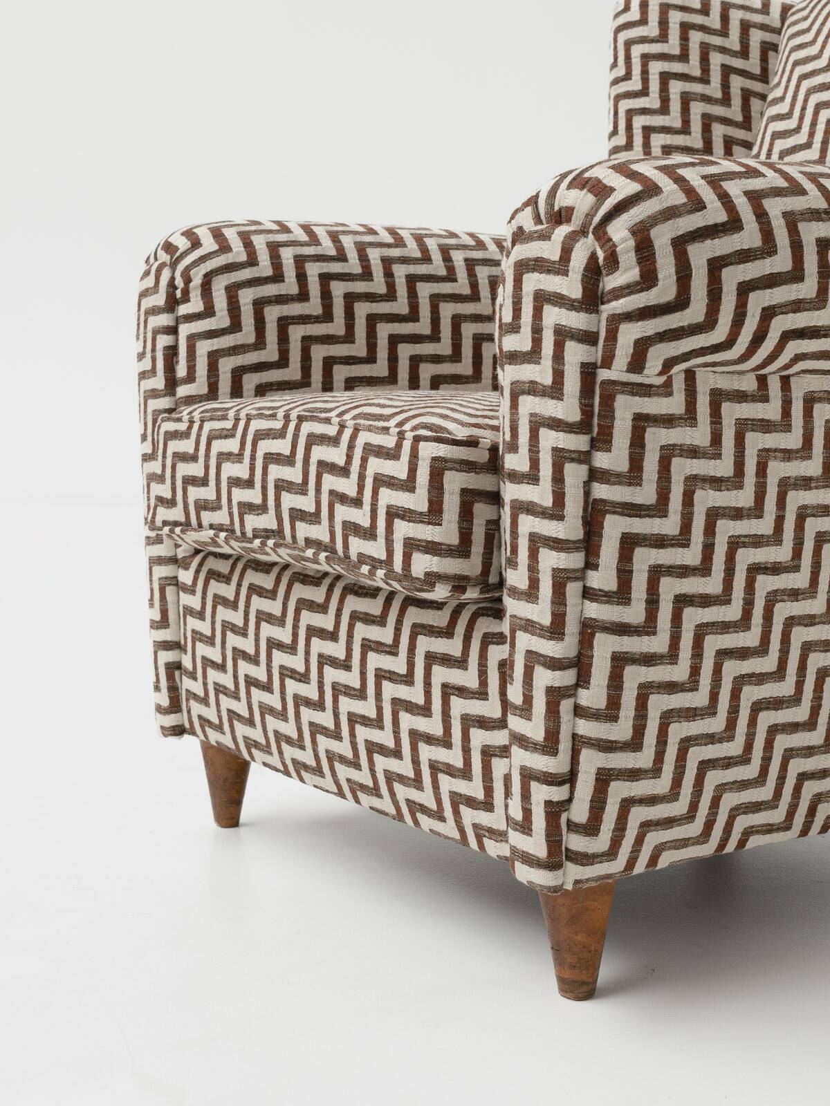 Pair of Italian Armchairs  in Zigzag Upholstery, 1960s