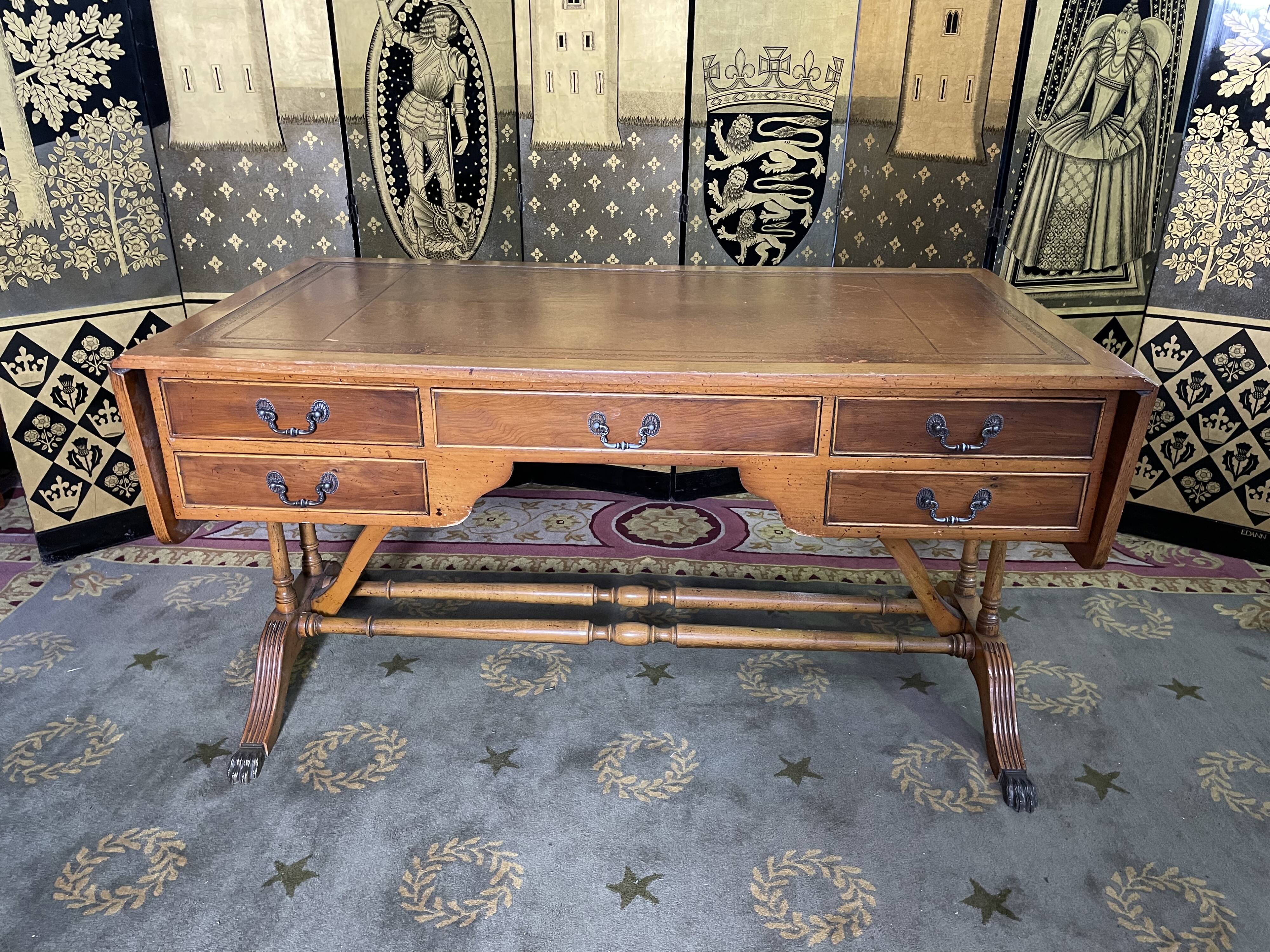 English style flat desk in leather