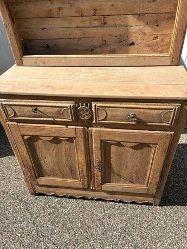 Buffet vaisselier rustique en chêne massif – style campagne / ancien