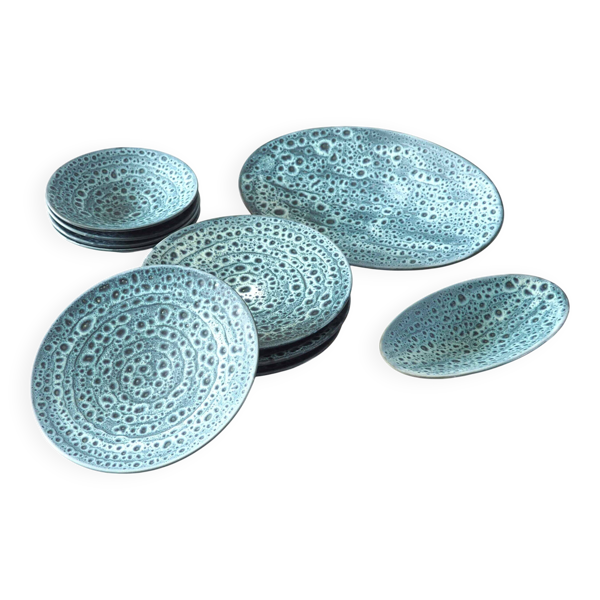 Service assiettes et plats fat lava bleu