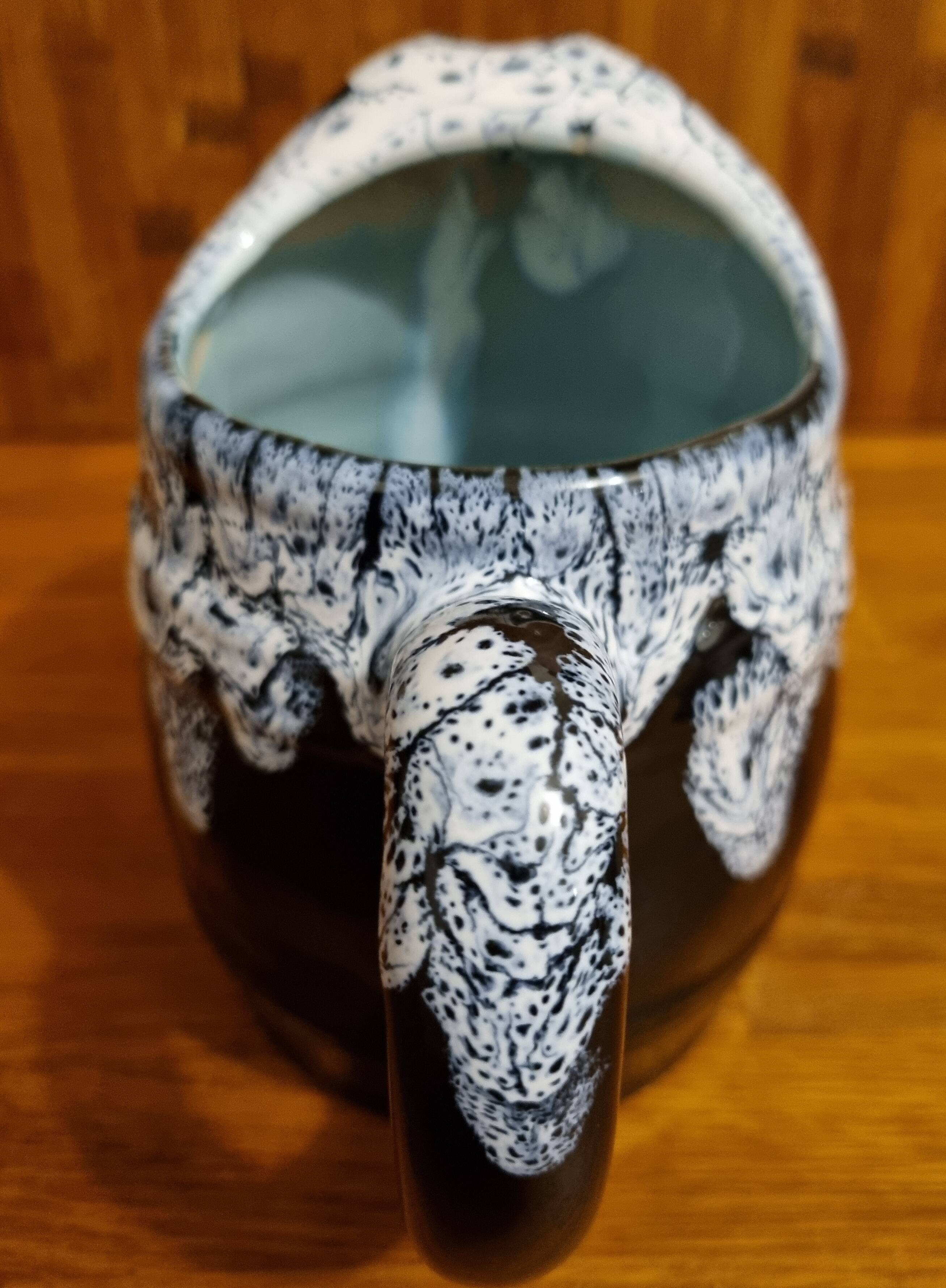 Vintage alpho black and white pitcher 60 cl