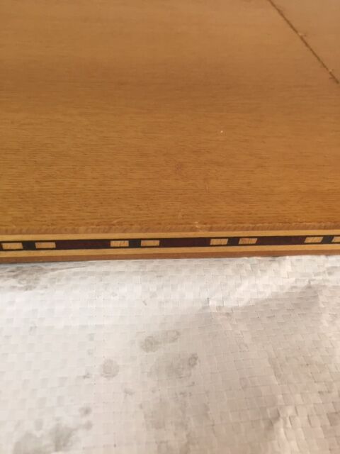 Buffet low foot compass