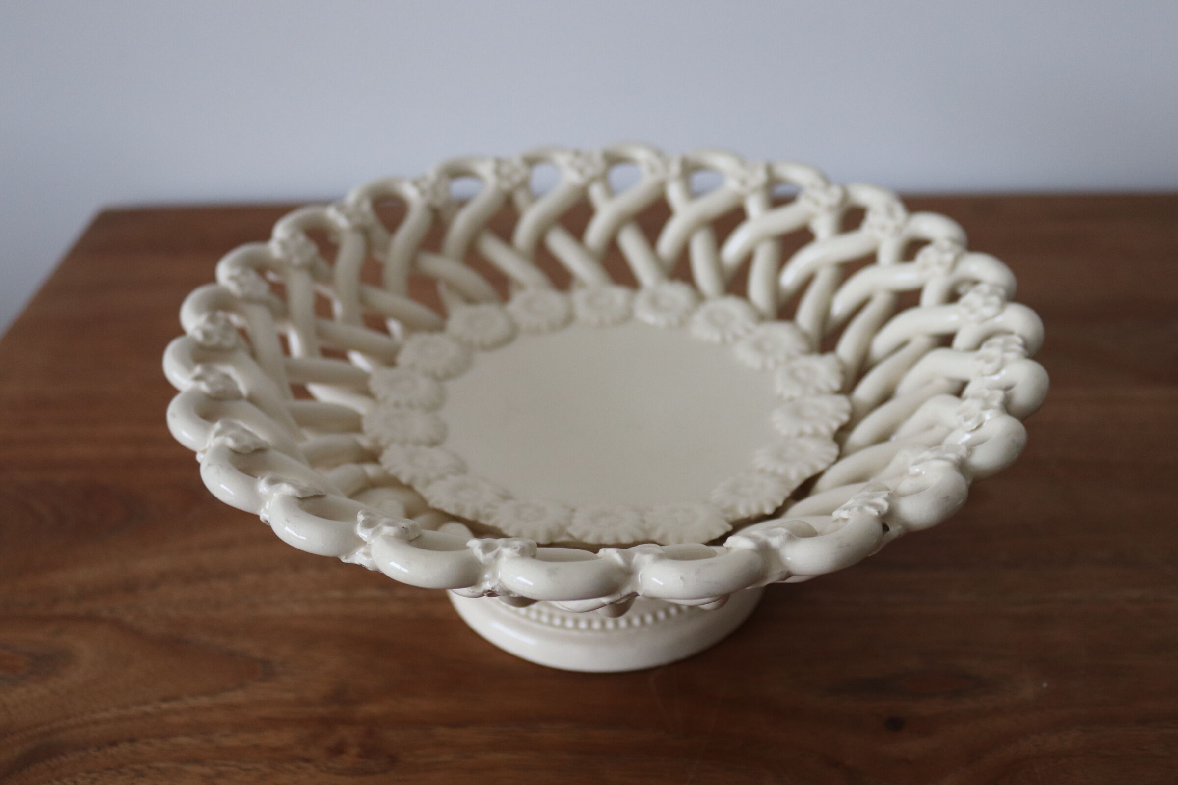 Pichon braided standing cup