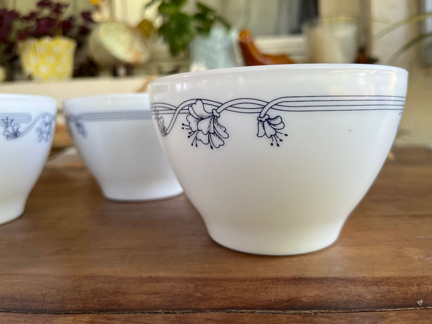 Trio vintage bowls