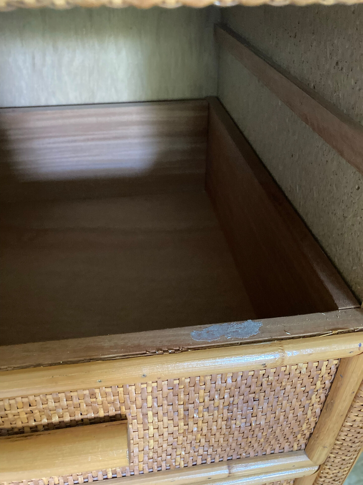 Vintage rattan chest of drawers with 6 drawers