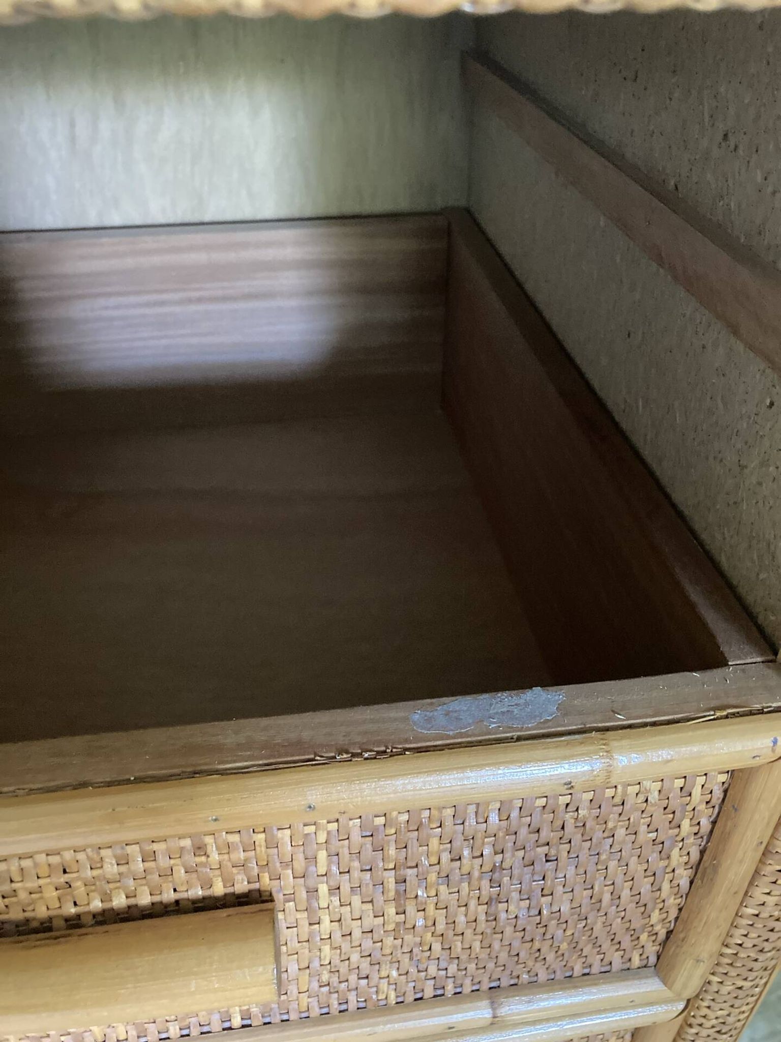 Vintage rattan chest of drawers with 6 drawers