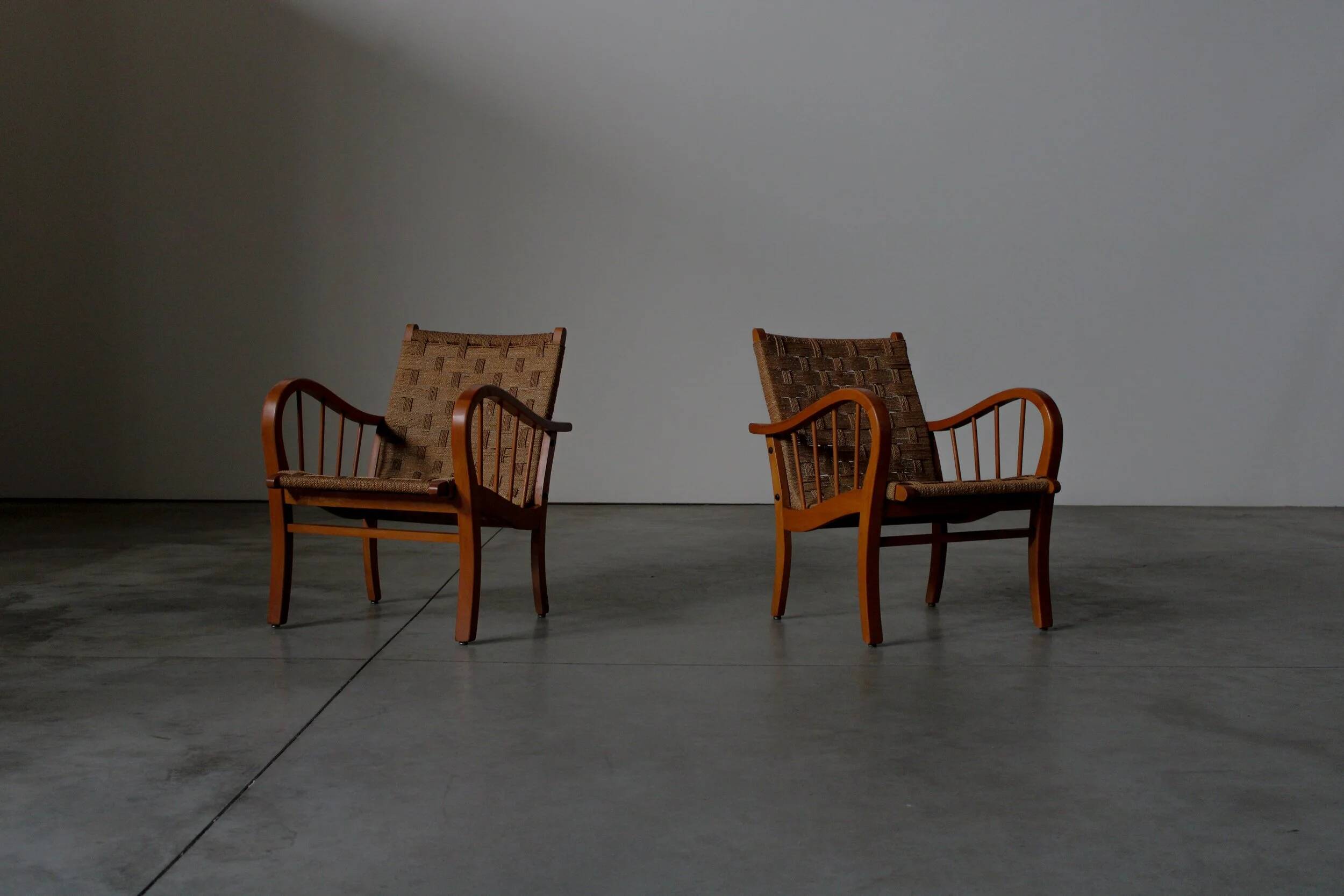 Pair of oak and rope arm chairs - Germany 1950s