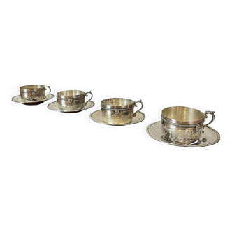 Lot de 4 tasses en métal argenté