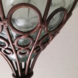 Glass suspension in cage
