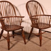 Pair of 19th Century English Windsor Armchairs