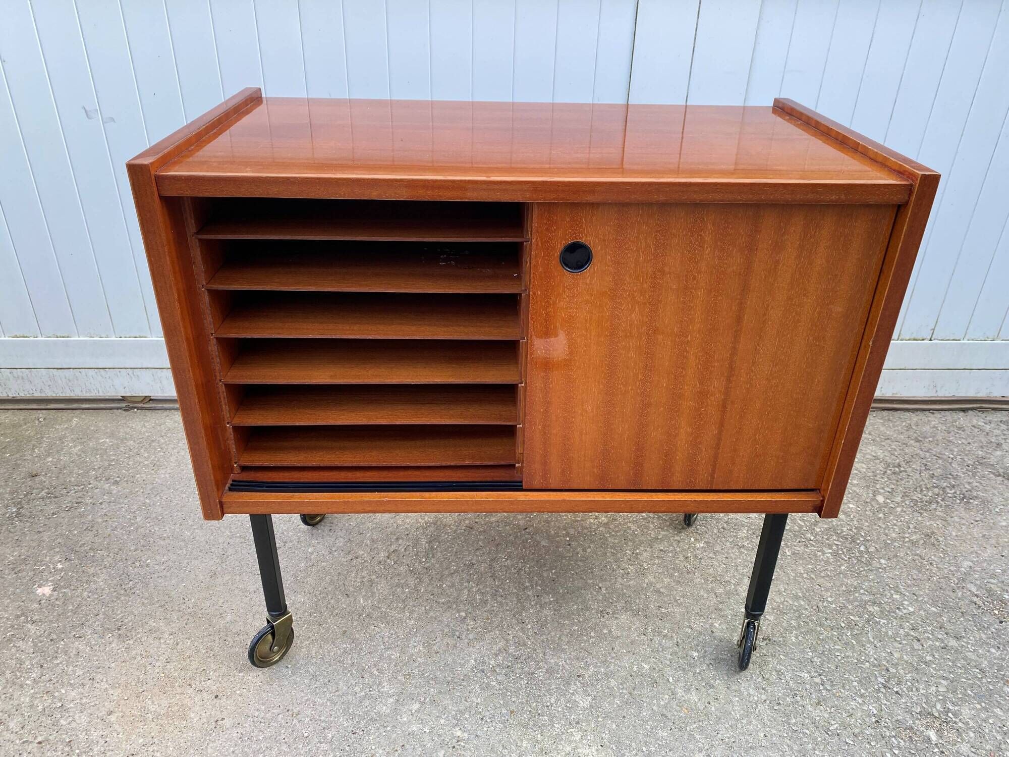 Vintage 50s TV bar cabinet with 2 sliding doors