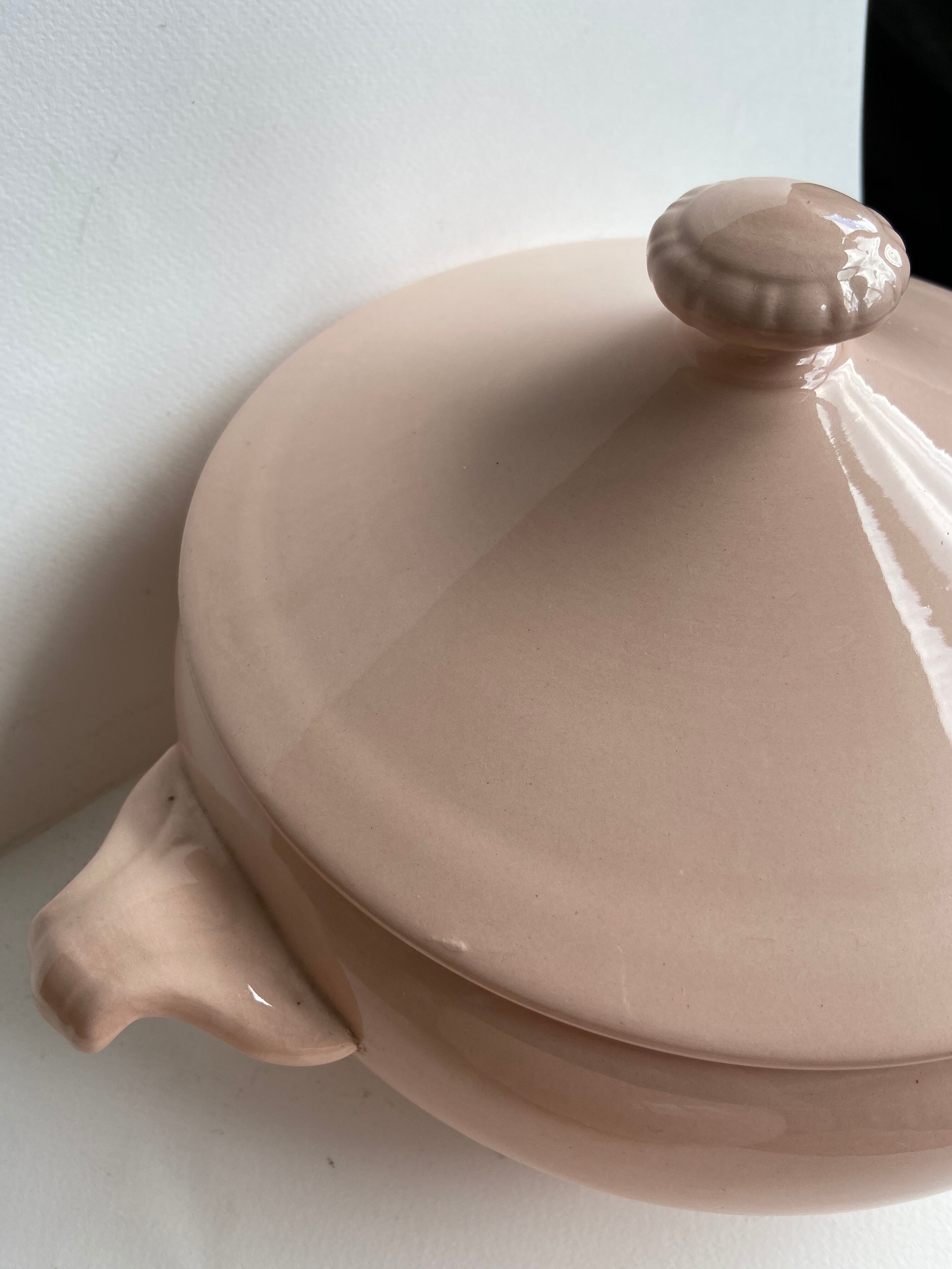 Pair of Digouin Sarreguemines dishes with powder pink lid